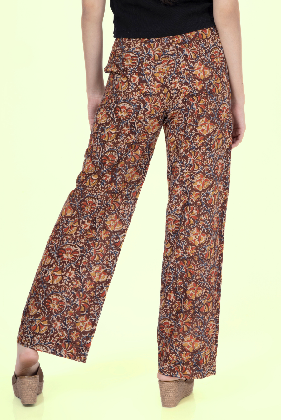 Back view of Maya wide-leg pants highlighting the flattering high-waisted fit. A great sewing pattern for creating stylish, flowy trousers.