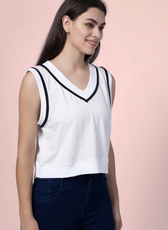Side view of the 'Nadine' sweater vest, highlighting the V-neckline and sleeveless design. A perfect DIY project for a preppy and casual look.