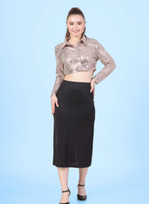 Image of a model wearing a crop shirt with a straight hem and full-length sleeves sewed with winslet's patterns