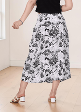 Black and white floral pattern fabric for sewing skirt