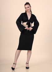 Image of a model wearing a tie front crop top sewed with winslet's patterns
