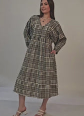 Plaid midi dress with long sleeves and V-neck, women's sewing pattern